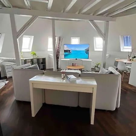 Tower Apartment *